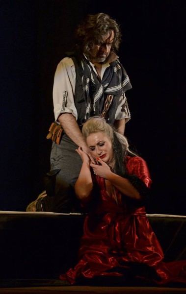 Delila és Sámson: Veress Orsolya és Marius Vlad Budoiu (fotó: Szabadi Péter / Kolozsvári Magyar Opera)