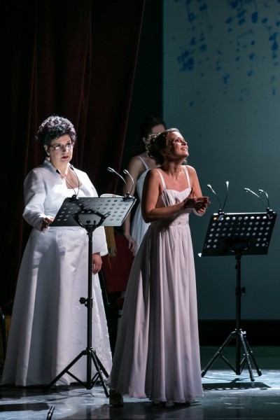 Balatoni Éva (Bianca) és Jakab Ildikó (Lucia) (fotó: Nagy Attila)