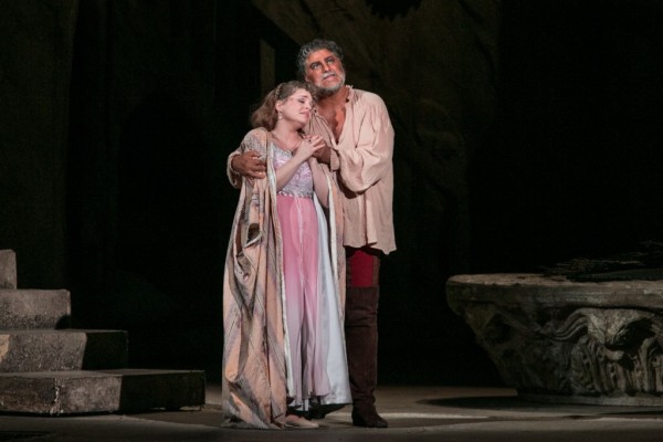 Desdemona és Otello: Pasztircsák Polina és José Cura (fotó: Nagy Attila / Magyar Állami Operaház)