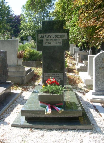 Járay József sírja a farkasréti temetőben