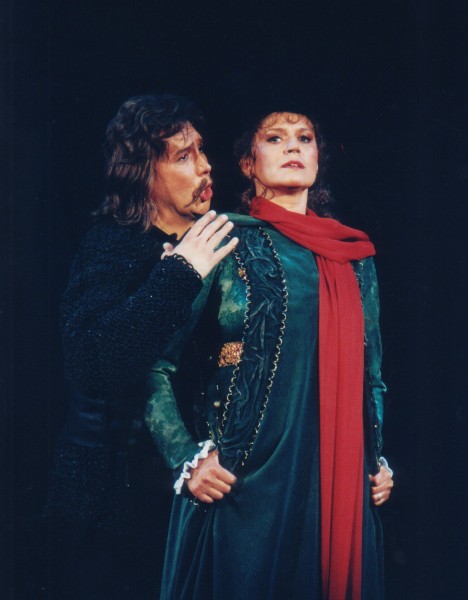 Csavlek Etelka (Csáky Laura) és Bándi János (Dózsa) a 4. felvonásban (fotó: Mezey Béla)