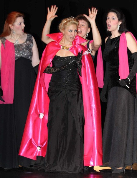 A dámákkal - Gál Judit, Rácz Rita és Laczák Boglárka (Bel Canto Társaság)