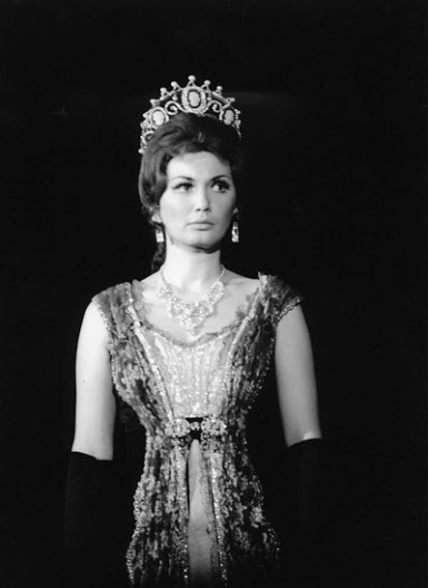 Sass Sylvia Tosca szerepében a Magyar Állami Operaházban